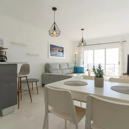 Rentafive - Vistas Al Mar - Reformado - Terraza Apartment *